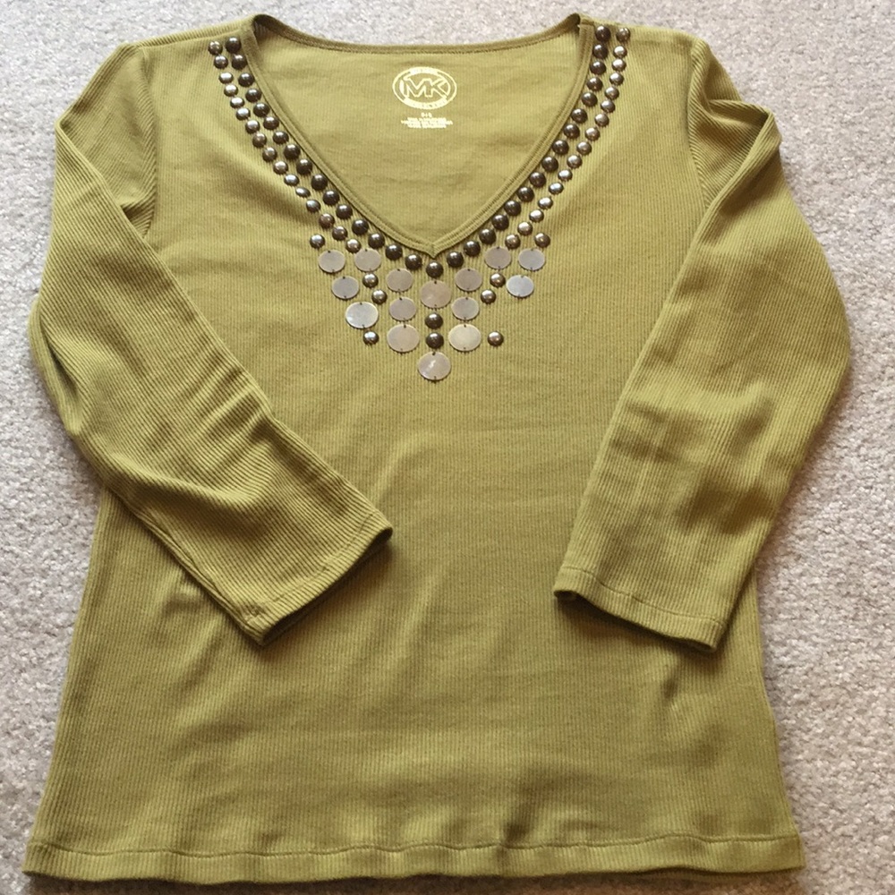 3/$25 Michael kors TShirt. Bundle and save